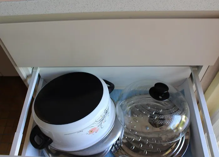 Mitoyenne Avec Piscine, Parking, Climatisation Et Proche Mer, Idéale Pour 4 Personnes - Fr-1-607-89 Agde