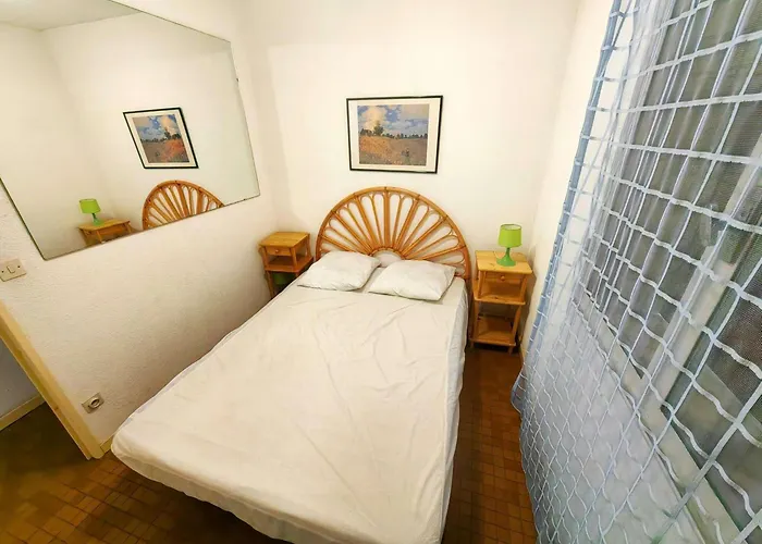 Hébergement de vacances Mitoyenne Avec Piscine, Parking, Climatisation Et Proche Mer, Idéale Pour 4 Personnes - Fr-1-607-89 Agde